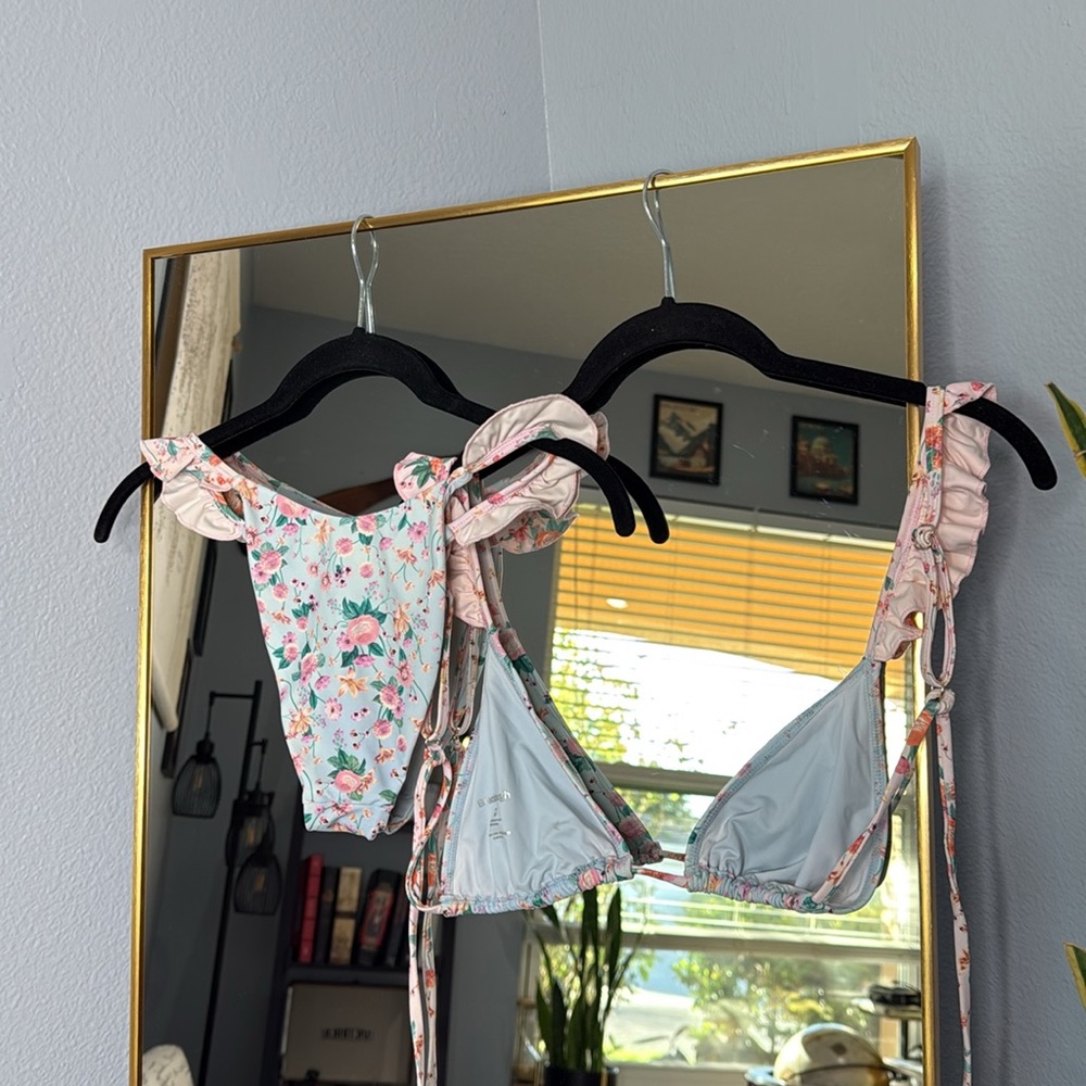 Blackbough Tessa Ruffled Set - Picture 10 of 12